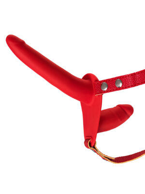 İki taraflı belden bağlamalı penis